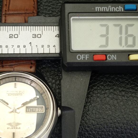 Vintage 1983 Citizen Automatic Mens Silver Watch W/daydate & Black accents - Picture 7 of 9